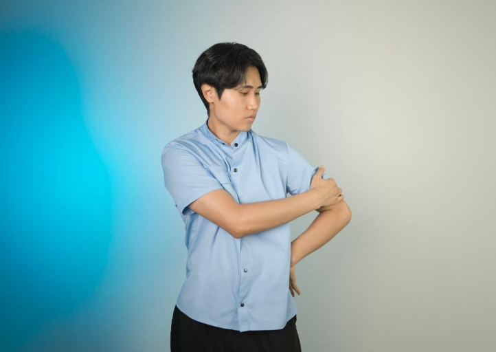 [Артем Пак] Здоровое плечо (2025)_0.png